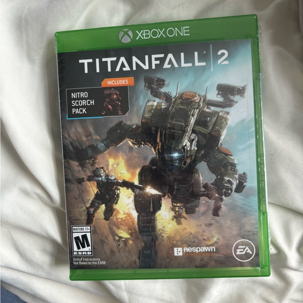 Titanfall 2 for Xbox One - Green Case